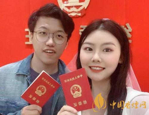 90后同名同姓情侶領(lǐng)證結(jié)婚 太有夫妻緣了！