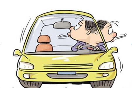 開(kāi)車(chē)抽煙扣分嗎，2018年開(kāi)車(chē)抽煙如何處罰